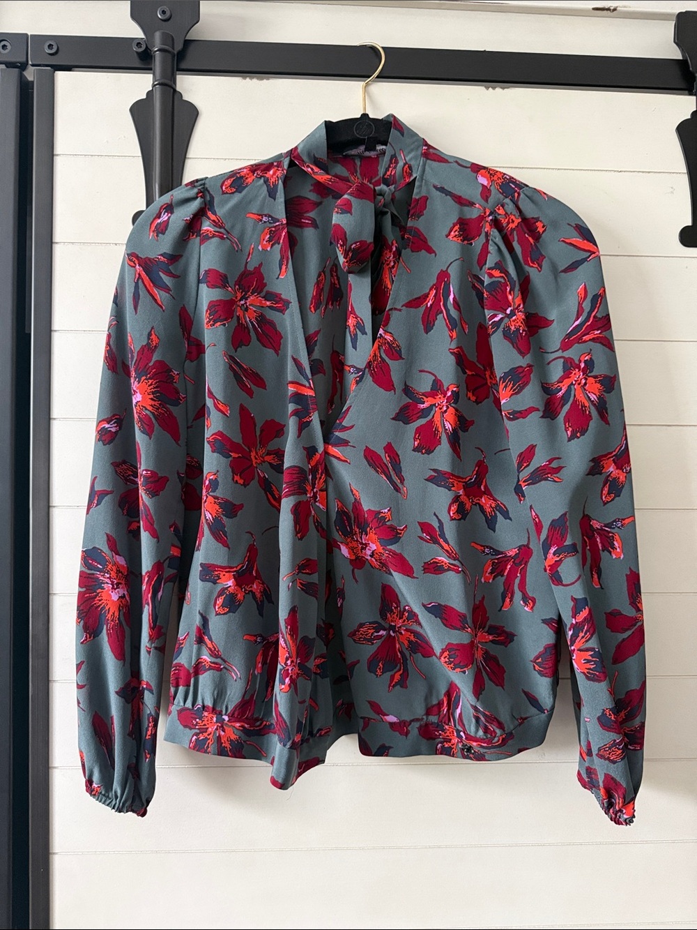 Madewell Women’s Floral Tie-Neck Blouse in Teal with Red Print